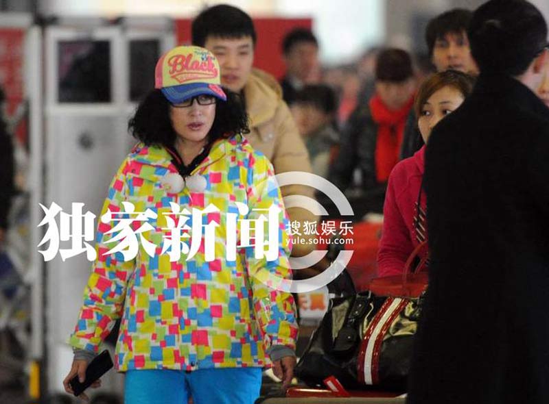 年轻打扮的熟女图片