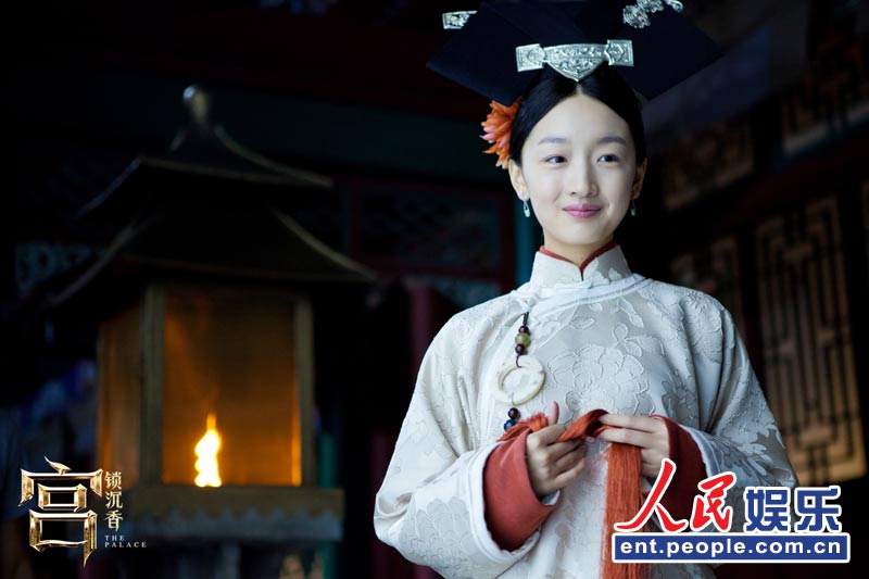 谋女郎 <em>周冬雨</em>出演清宫戏<em>处女</em>秀 多款造型曝光