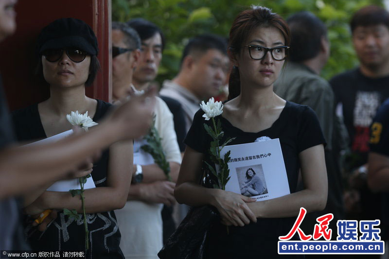 <em>央视女主播</em>王欢患癌<em>去世</em> 撒贝宁前女友悲痛泪