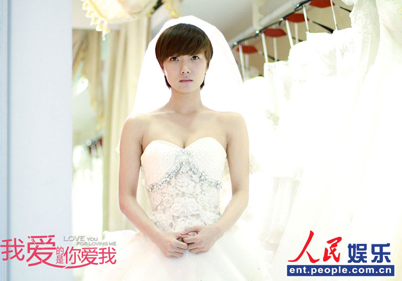 王珞丹秒删订婚告白 与袁弘微博暧昧传情--人民