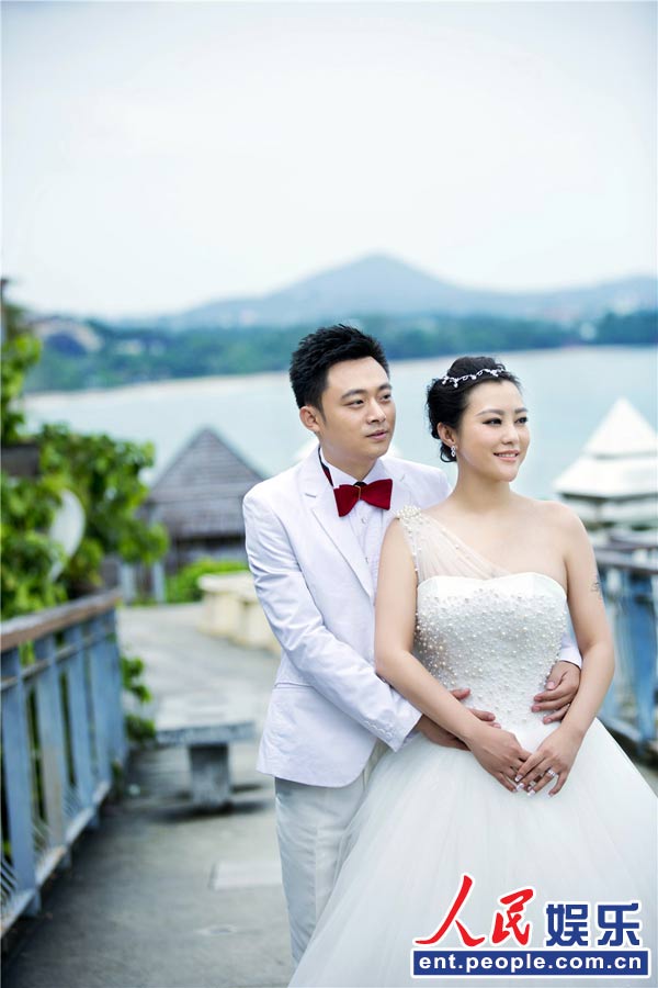 <em>郝蕾</em>大婚儿子百日宴双喜 赵薇送上专属婚戒【