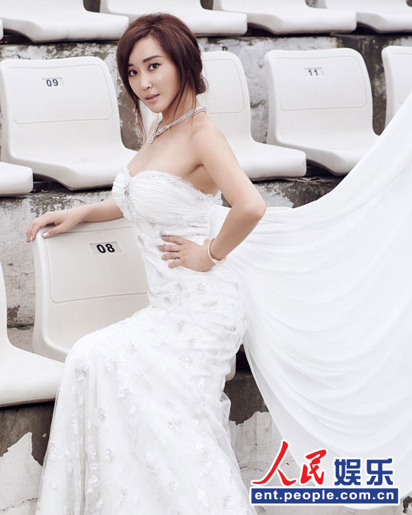 杜若溪冰雪<em>女神写真</em> 白裙优雅小露<em>性感</em>- Micro
