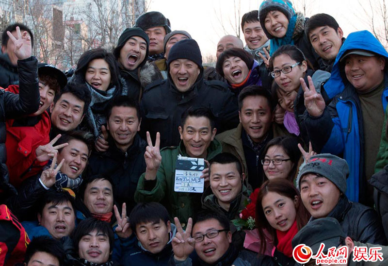 《解救吾先生》先导海报亮相柏林  刘德华身份 