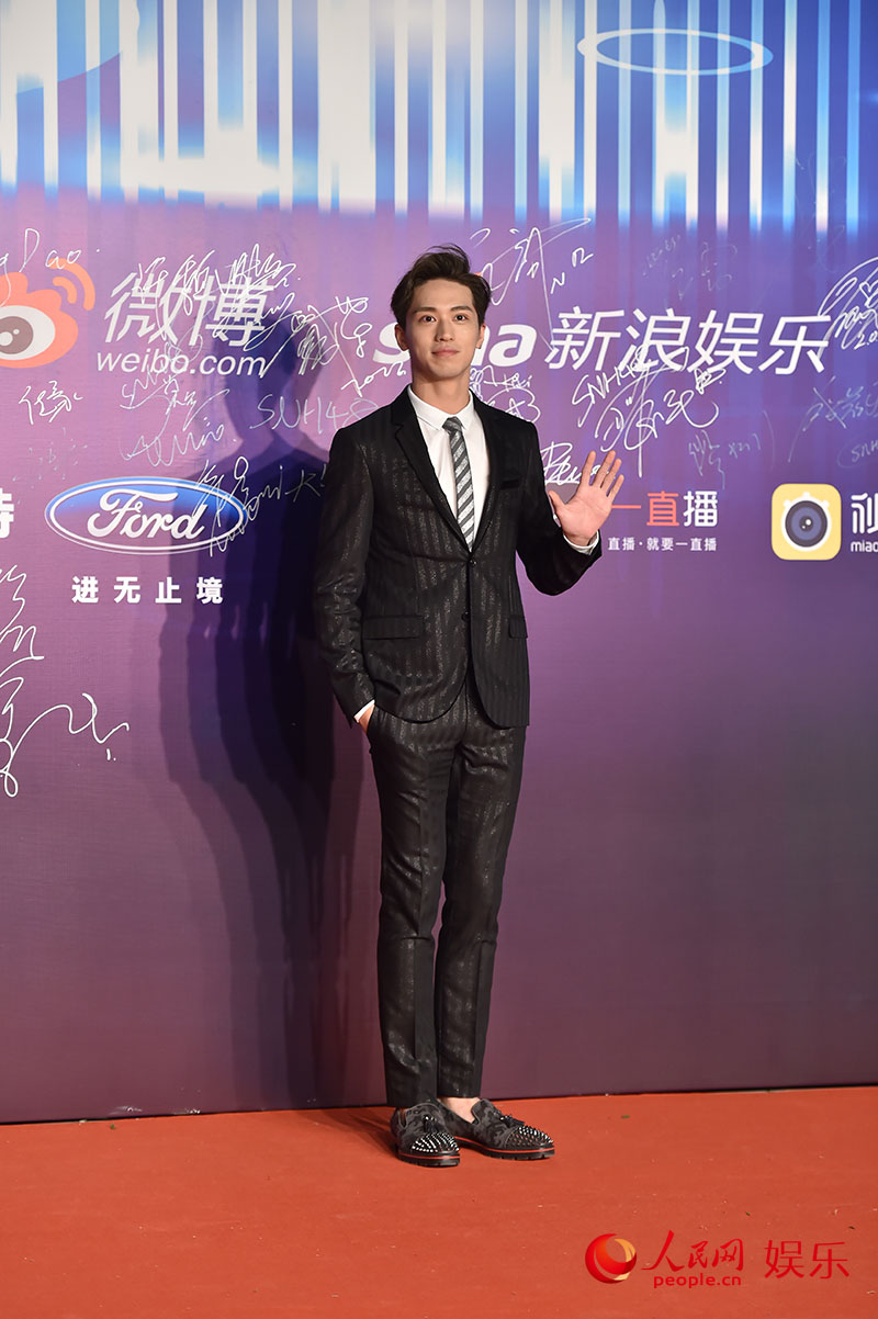 吴亦凡华晨宇许魏洲群星亮相亚洲新歌榜 李宇春成最大赢家