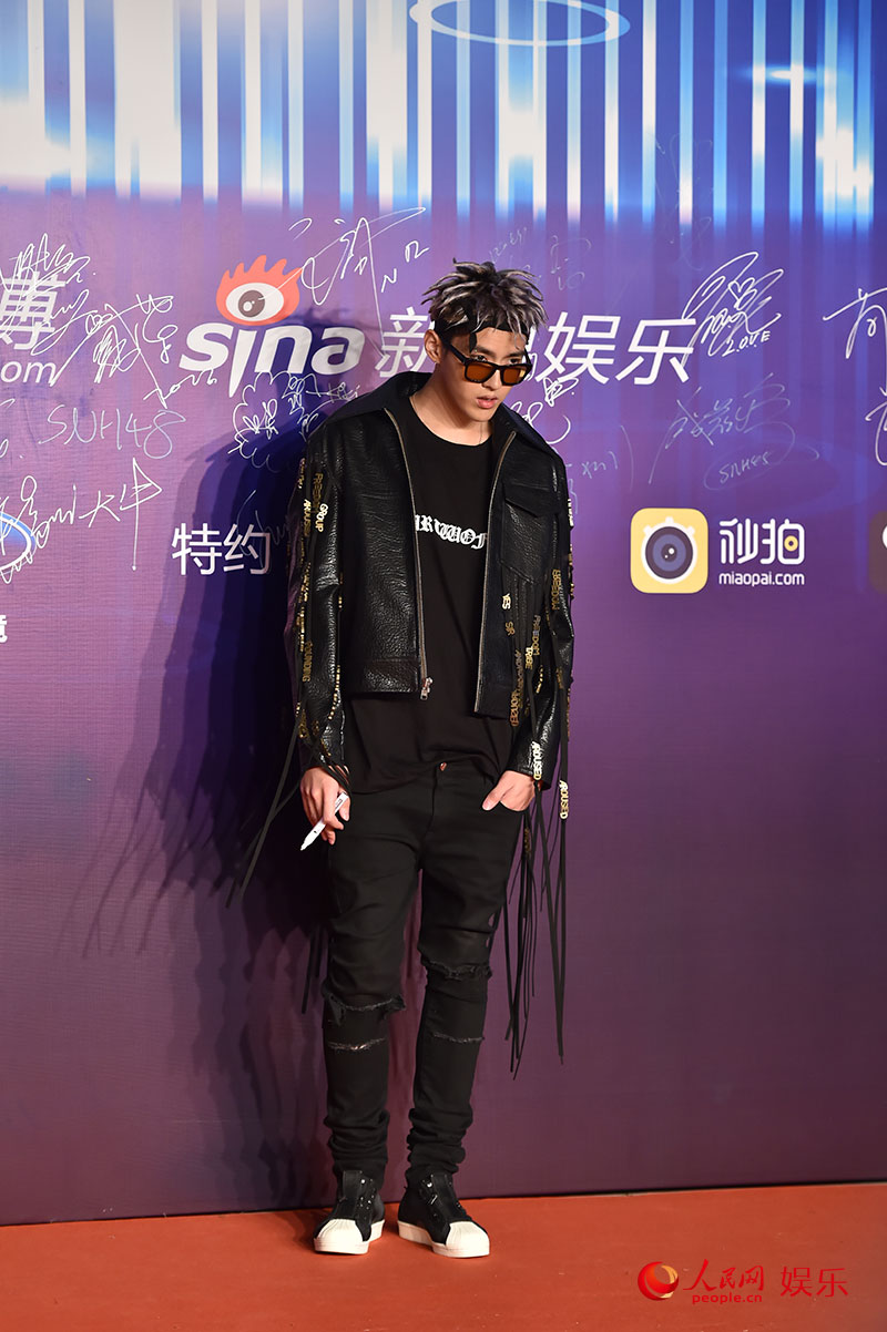 吴亦凡华晨宇许魏洲群星亮相亚洲新歌榜 李宇春成最大赢家
