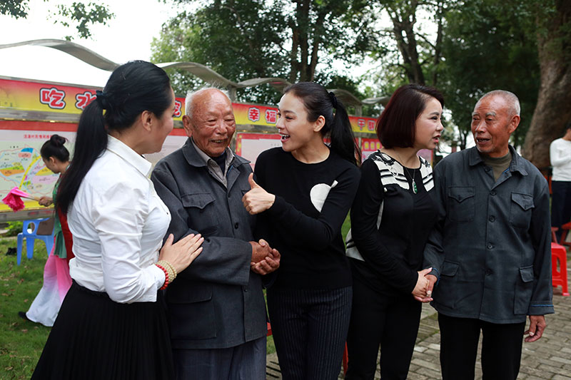 陈思思不忘初心简谱_陈思思 不忘初心 MV首发 纪念红军长征胜利80周年