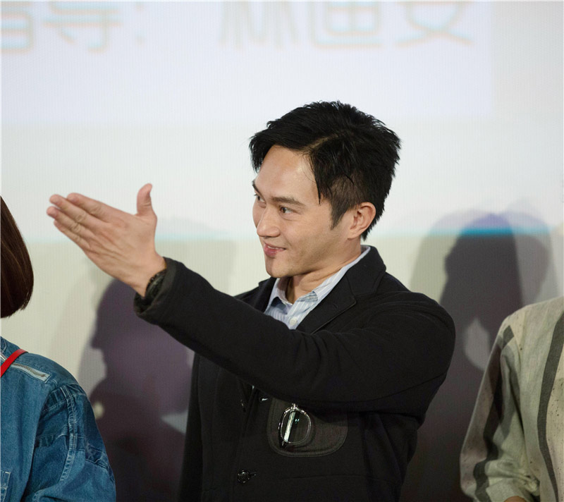 《一年级》第三轮甄别 袁咏仪变包租婆陈建斌指导爱情