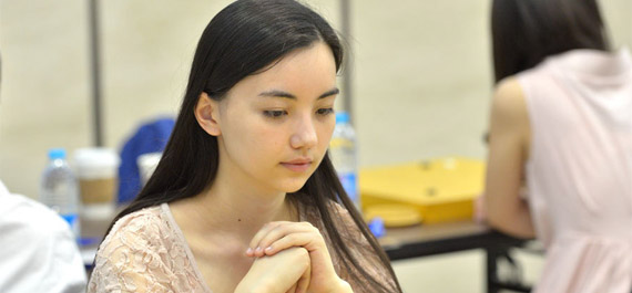 围棋混血美女黑嘉嘉进军娱乐圈 美出天际似漫画女神