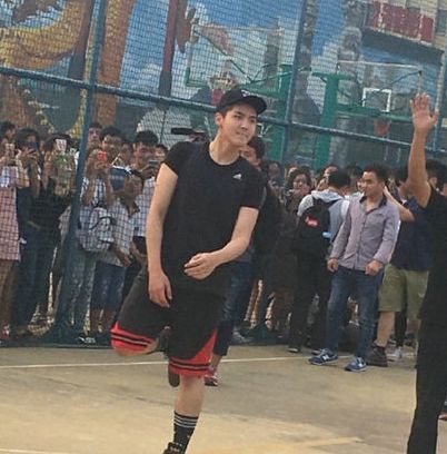 吴亦凡蒋劲夫代表中国NBA扣篮 直击球场备战身影
