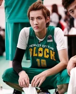吴亦凡蒋劲夫代表中国NBA扣篮 直击球场备战身影