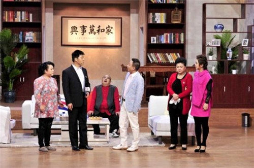 潘长江上演