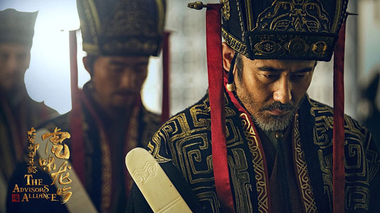 《军师联盟2》剧照抢先看 老年司马懿与张春华塌边依偎