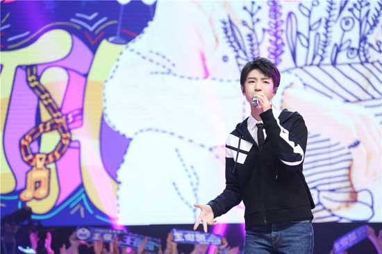 《我想和你唱》收官 林忆莲销魂王俊凯帅翻李宇春时尚震全场
