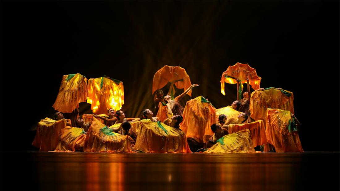 第十三届中国舞蹈“荷花奖”民族民间舞评奖活动开幕