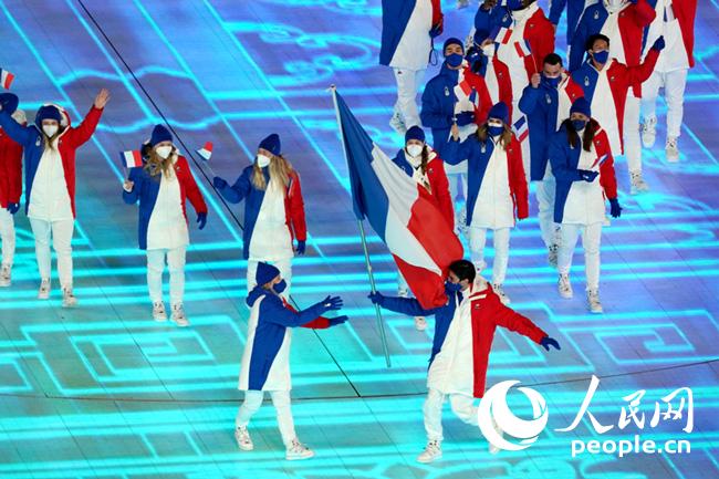 �����������볡
