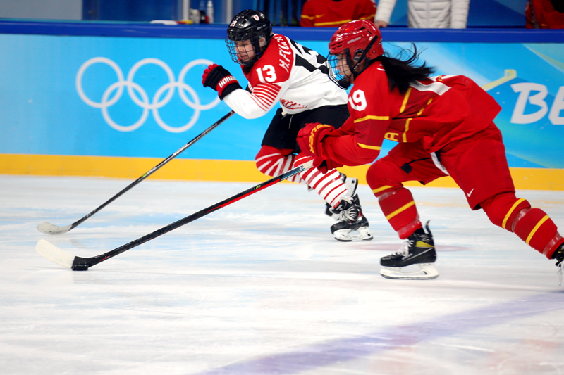 冬奥播报丨中国女冰2-1力克日本队 明日战瑞典瞄准八强名额