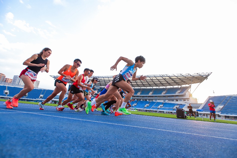 國家奧體中心5000米精英達標賽的民健參賽選手在比賽中。國家奧體中心供圖