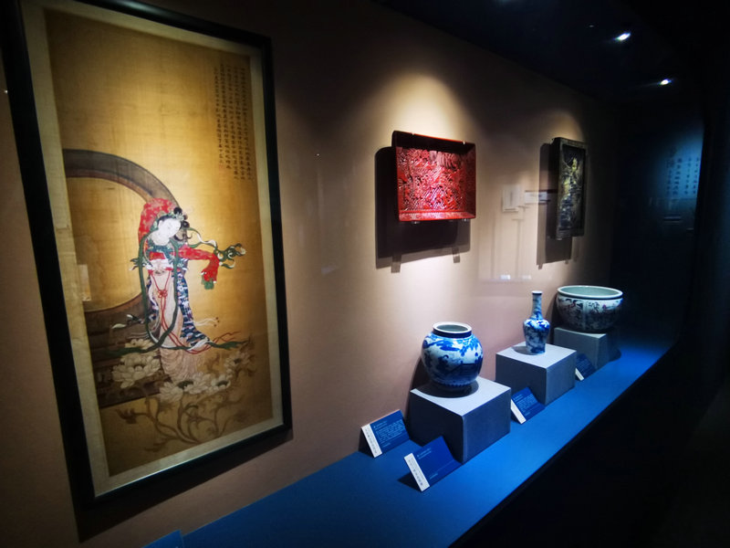 中华体育文化展部分展品。