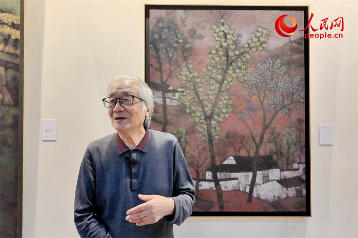 中央文史研究馆书画院院部委员
、“有人说这批作品是‘中国式的风景油画’，人民网记者 刘微摄