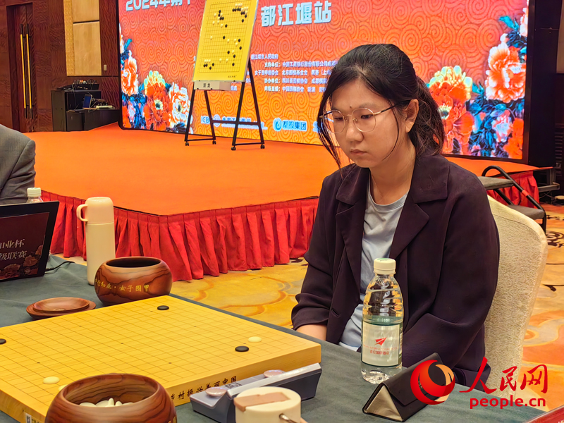李赫在比赛中。