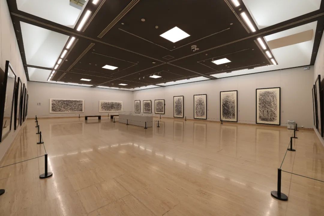 “笔墨重辉——崔振宽艺术展”展厅现场。主办方供图