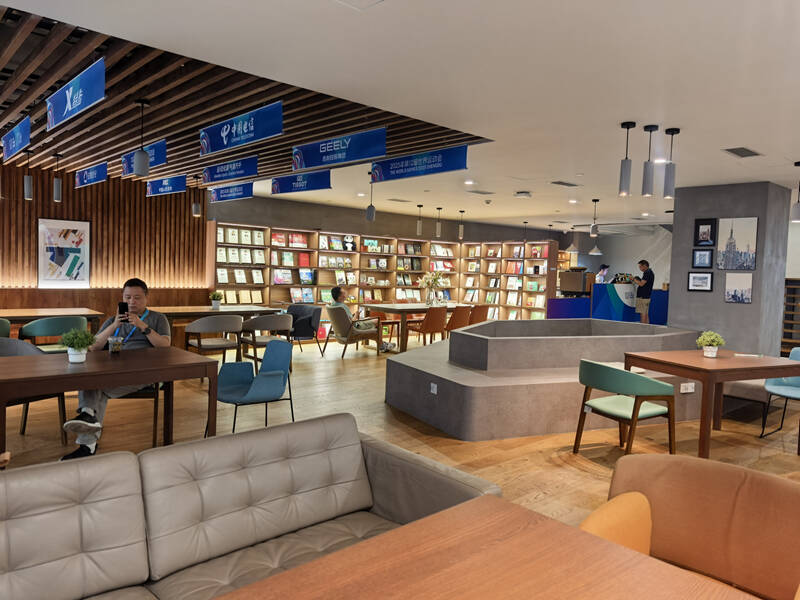 成都世运会主媒体中心休息区。