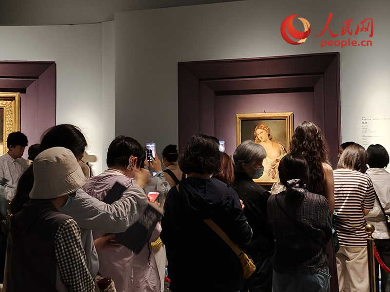 今年5月，观众正在中国美术馆参观展览。人民网记者 韦衍行摄