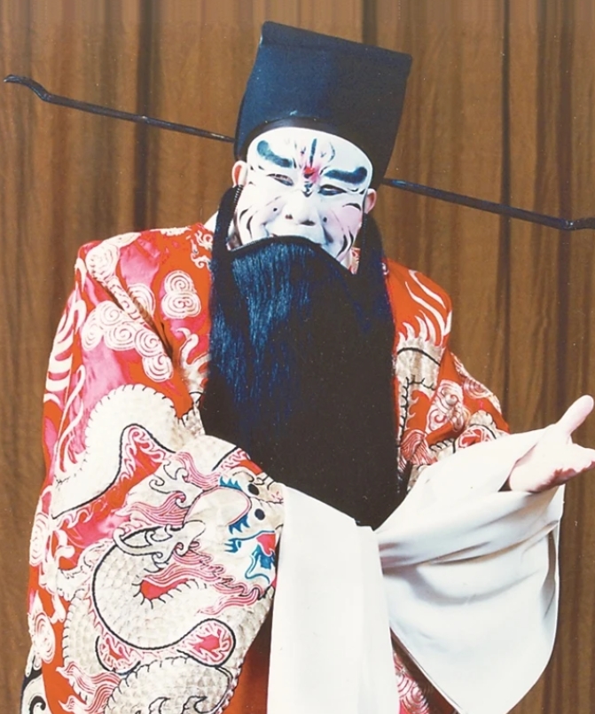 京剧《群英会》中，袁世海饰曹操。