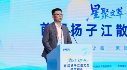 徐浩宇表达对精神文化创作的理解。王佳雨 摄