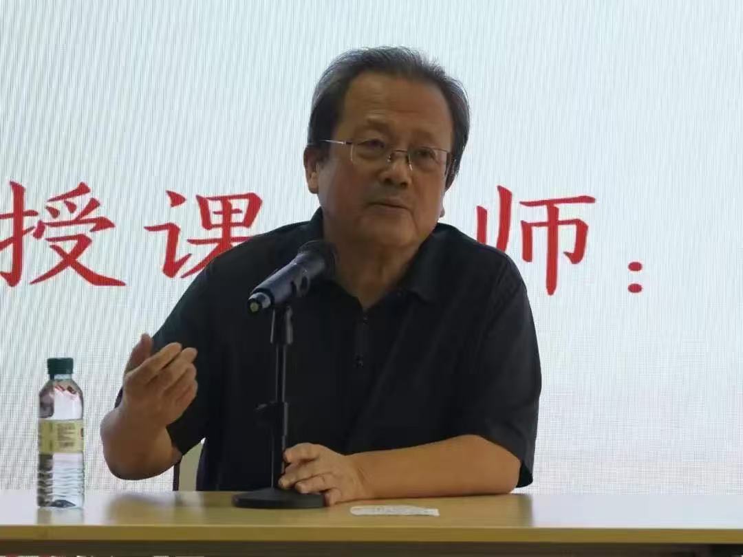 冯远授课。人民美术出版社供图