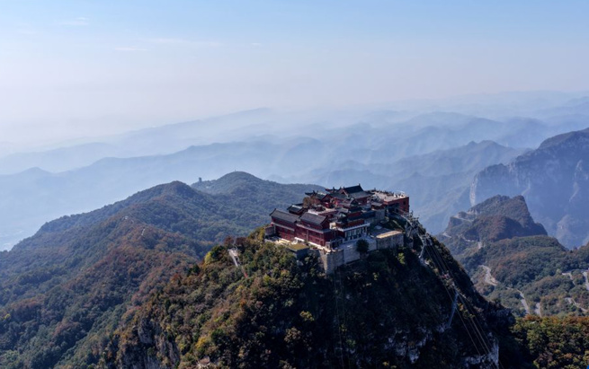 重阳将至 登高揽胜正当时