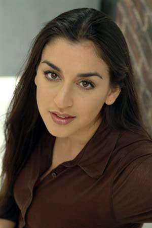 导演Elena Araoz