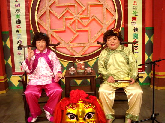 组图:忽悠姐妹花反串爆笑+观众笑到不想换台--人