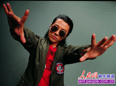 郑钧要赤裸 私奔 让歌迷演唱会上尽兴High