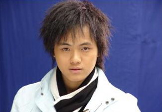 组图:2006年最热网络歌曲 歌手其实长这样