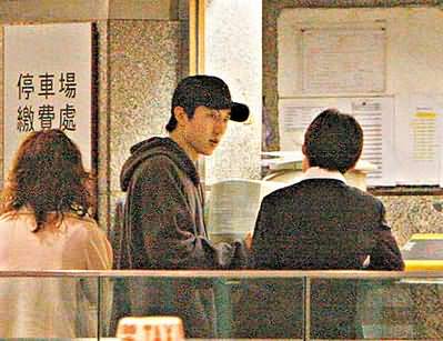 成龙儿子的黄金车_成龙儿子的车_成龙的儿子 - 热点 ...