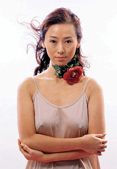 组图:女星<em>不穿</em>内衣真空上阵 展美好胸型 (4)--娱