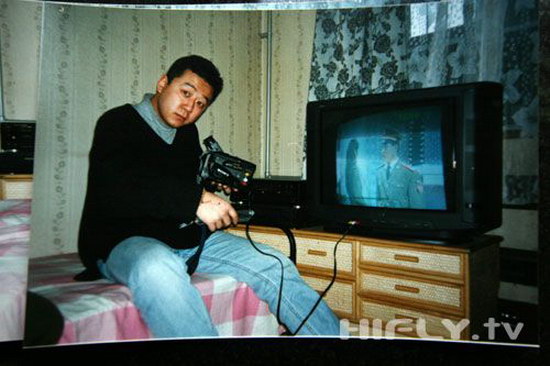 组图:郭涛老照片曝光 身着戏服眼神稚嫩