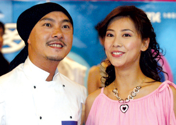 张茜大方回应感情事 称张卫健30元搞定婚礼--人