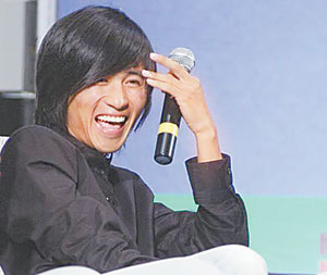 和韩寒网上对骂 郑钧经纪人:他愿意说就说吧