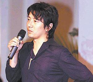 和韩寒网上对骂 郑钧经纪人:他愿意说就说吧