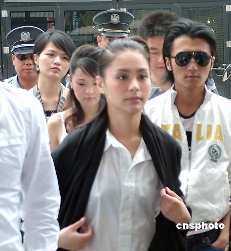 网友投票不雅照风波最同情谁 谢霆锋成最大苦