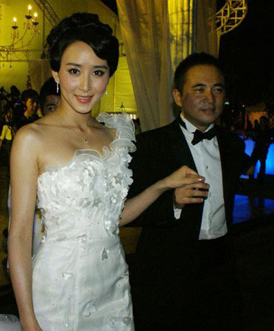 胡静五千万婚礼细节曝光 婚后赴热浪岛蜜月