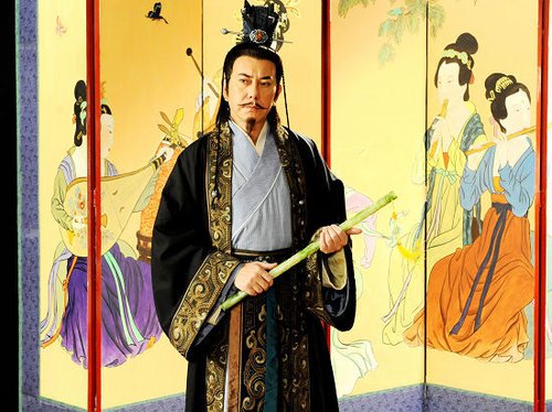 《杨贵妃秘史》定妆照曝光 玄宗霸气贵妃华美 (3)
