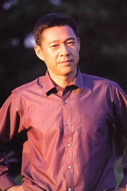 "人民喜爱的60位艺术家"评选候选人—张丰毅