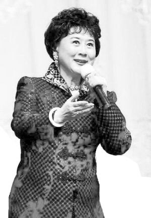 刘长瑜盛世中华再唱红灯记 与侄子同台献艺