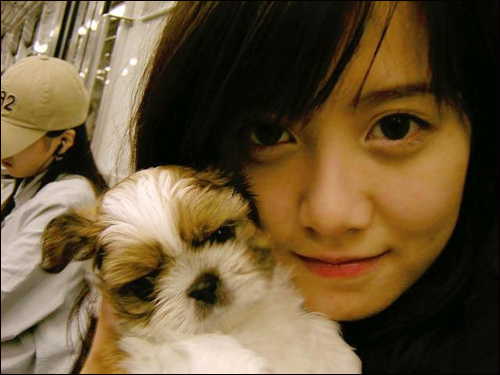  具惠善 自曝素颜照 网友评论:皮肤好像瓷娃娃 (