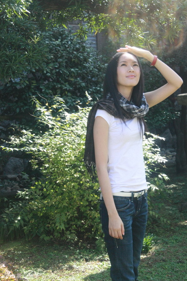 童瑶东京街头拍写真 秋日午后秀清新 (8)娱乐人民网