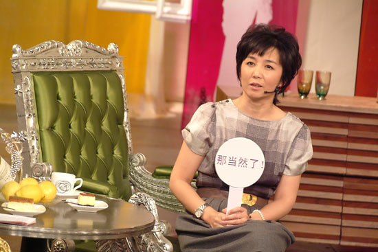 和晶接受<em>杨澜访问</em> 《<em>天下女人</em>》里实话实说--娱