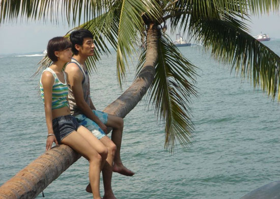 李光洁王珞丹沙滩漫步 工作花絮曝光